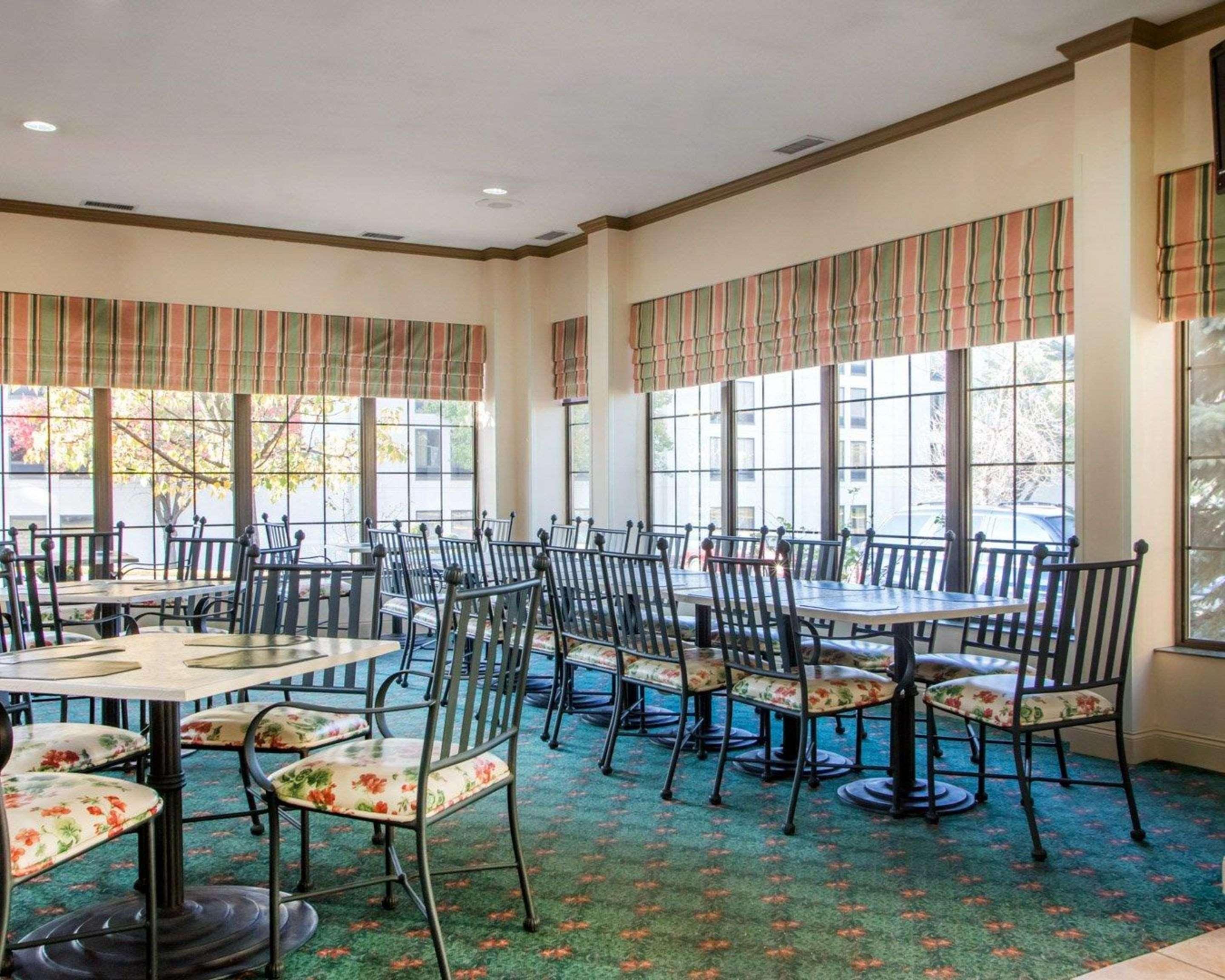 La Quinta Inn & Suites By Wyndham South Holland Extérieur photo
