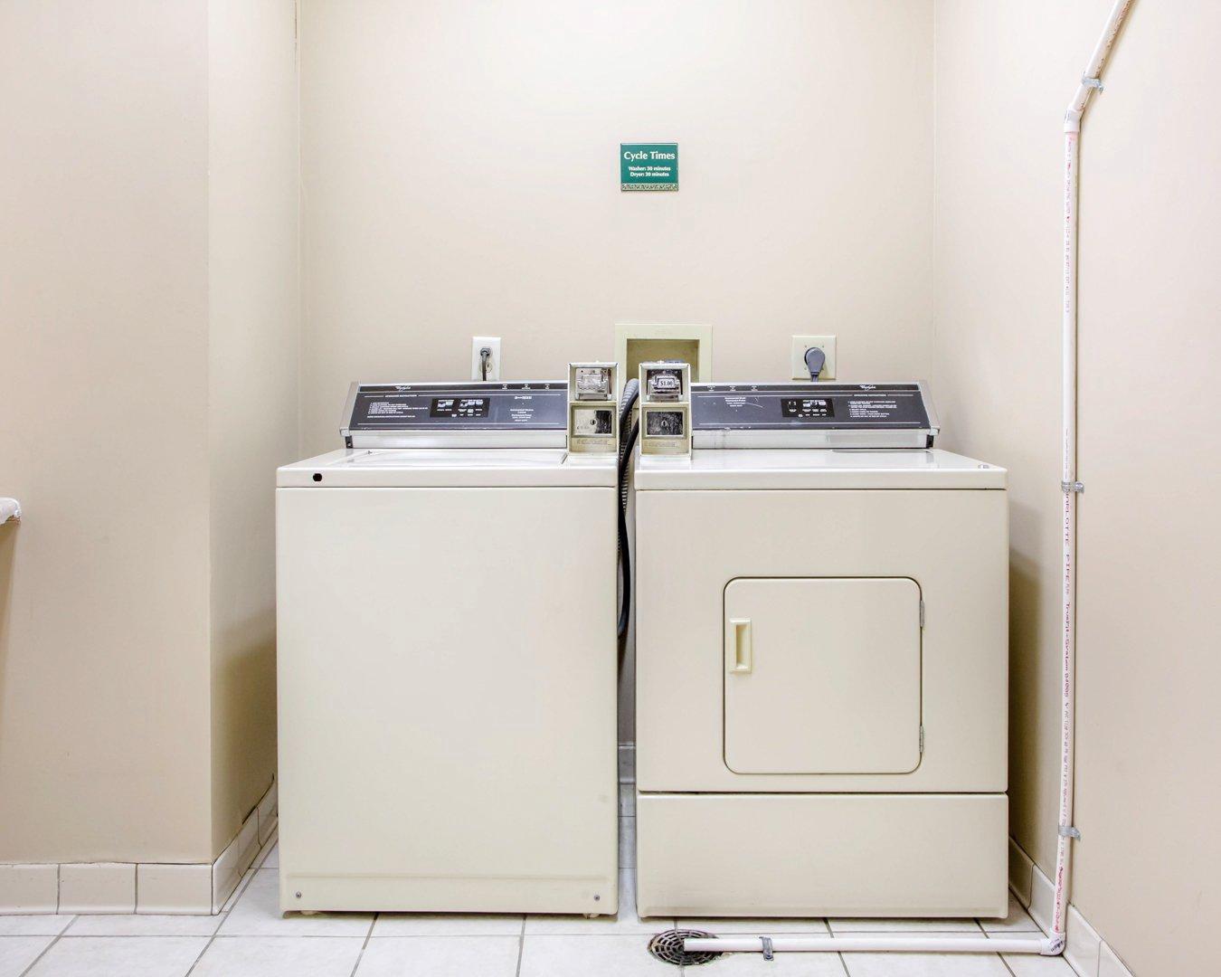 La Quinta Inn & Suites By Wyndham South Holland Extérieur photo