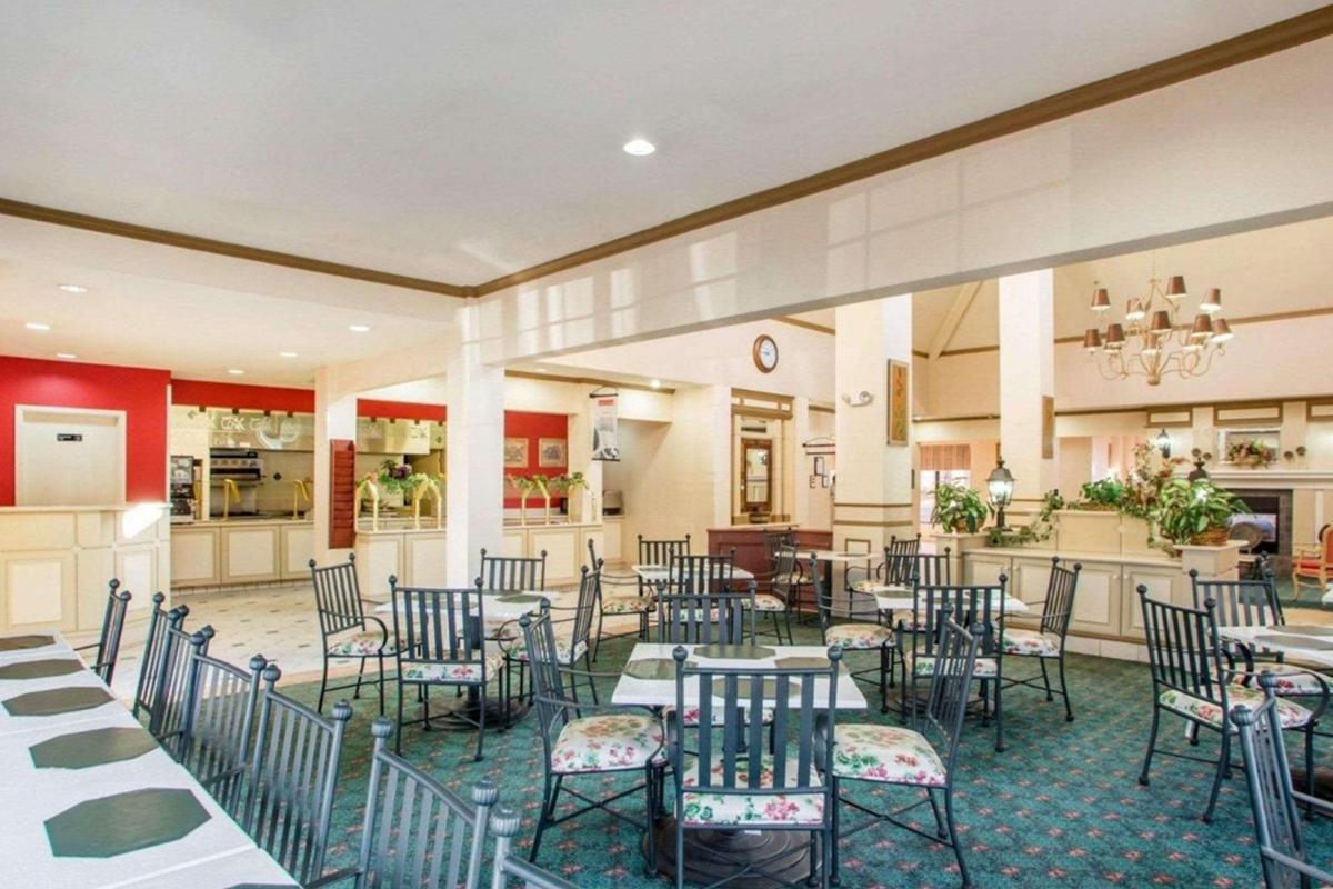La Quinta Inn & Suites By Wyndham South Holland Extérieur photo