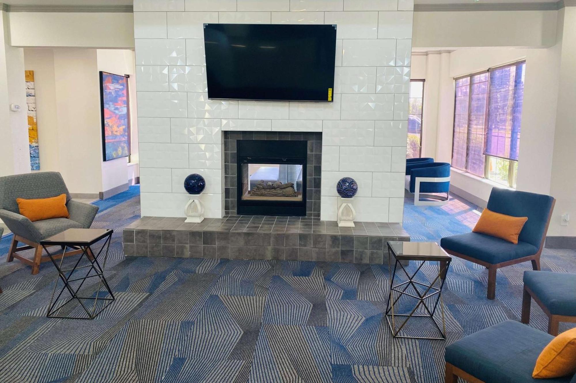La Quinta Inn & Suites By Wyndham South Holland Extérieur photo