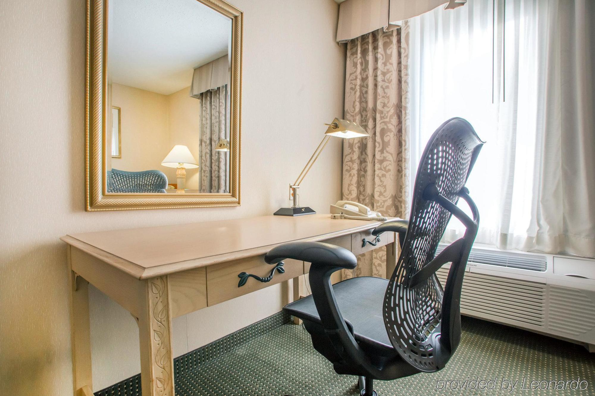 La Quinta Inn & Suites By Wyndham South Holland Extérieur photo